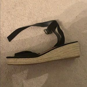 Steve madden strappy black sandal wedges